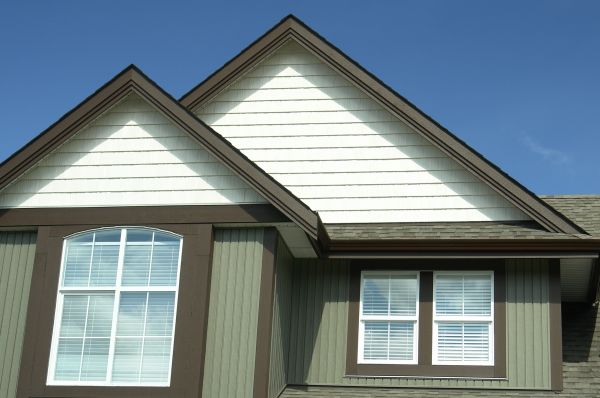 Cost of Vertical Vinyl Siding Repair in El Dorado Hills