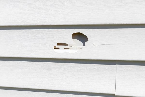 Cost of White Vinyl Siding Repair in El Dorado Hills